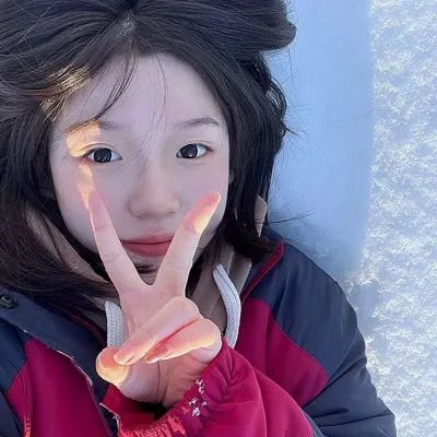 弯刀划破红玫瑰